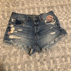 Flower embroidered denim American Eagle shorts